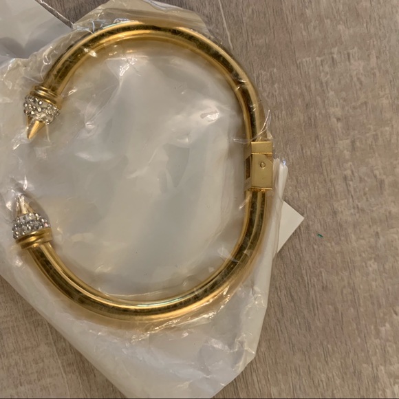 Women’s Bracelet - Picture 5 of 8